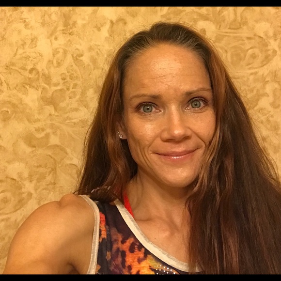 Meet your Posher, Megan - Picture 5 of 6